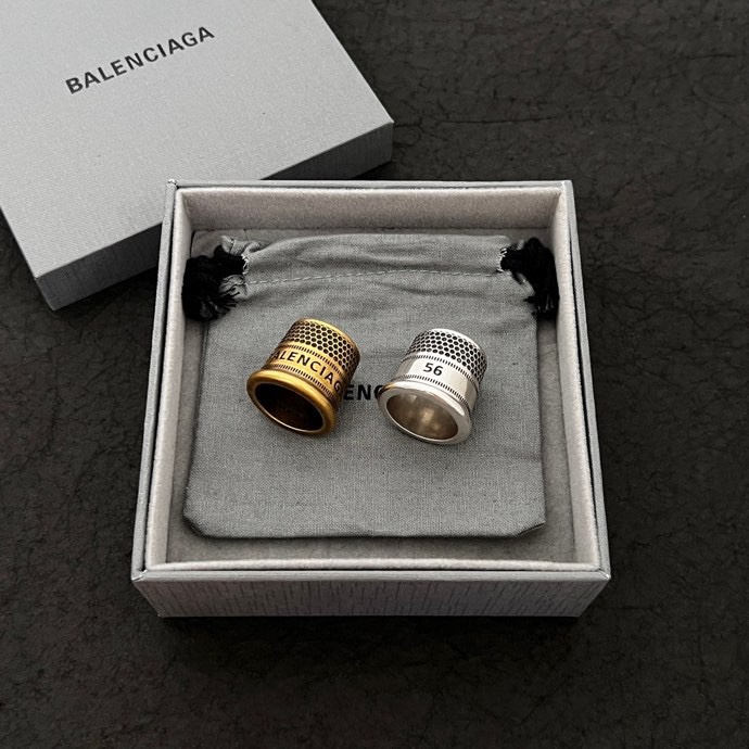 Balenciaga Ring 01lyr3